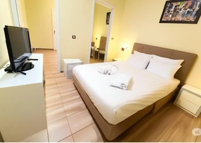 Kotel Residenza Piazza Bologna *